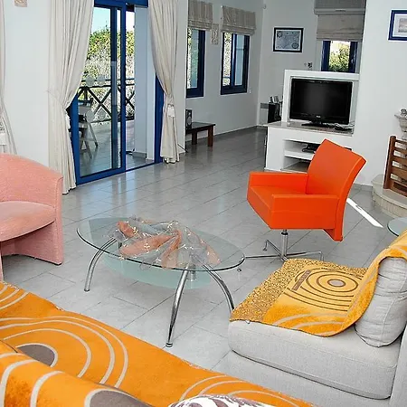 Kymmates Beach Front Villas Paphos Exterior photo