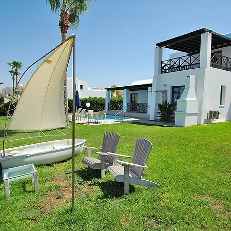 Kymmates Beach Front Villas Paphos Exterior photo